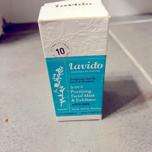 Lavido do two-in-one purifying exfoliating and facial wash - Picture 3 of 6